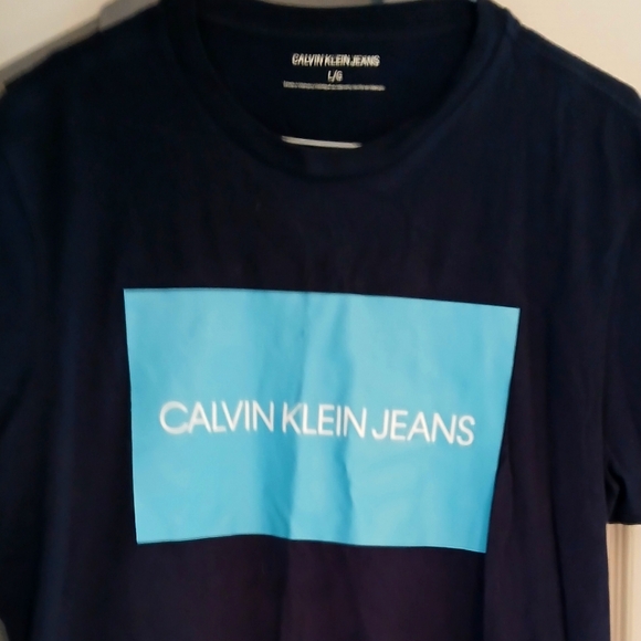 Men's Calvin Klein tshirt - Picture 1 of 2
